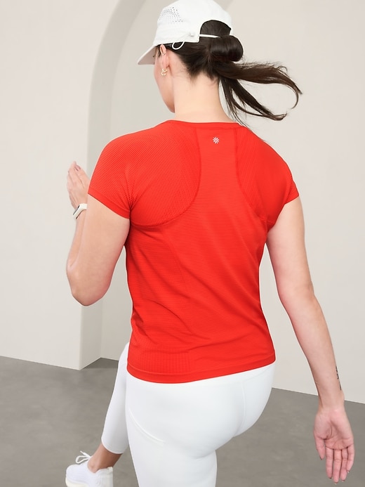 Image number 8 showing, Momentum Stripe Seamless Tee