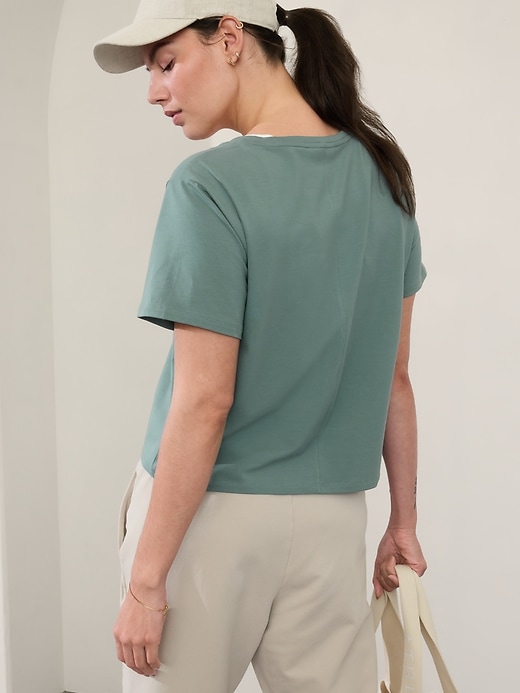 Image number 8 showing, Essential V-Neck Tee