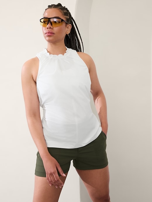 L'image numéro 7 présente Camisole à effet froncé Navigate