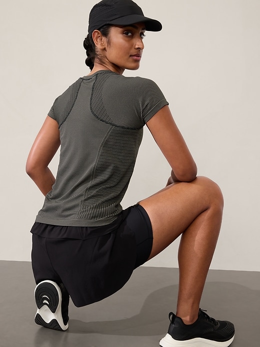 Image number 5 showing, Momentum Stripe Seamless Tee