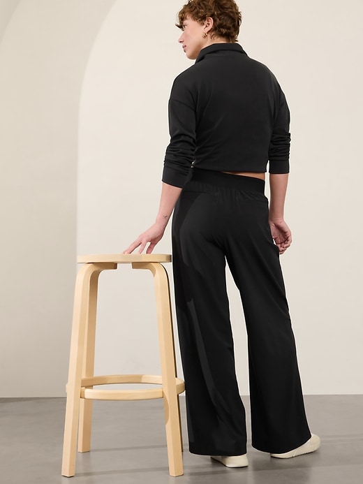 L'image numéro 3 présente Pantalon à taille haute et à plis, jambe large Brooklyn Heights