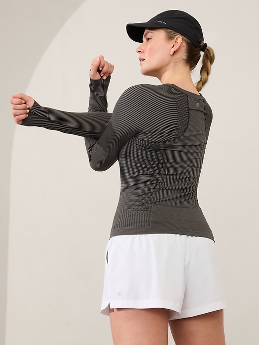 Image number 8 showing, Momentum Seamless Top