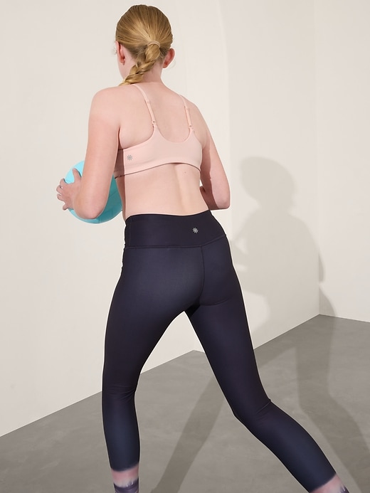 L'image numéro 3 présente Soutien-gorge ajustable Just Right Athleta Girl