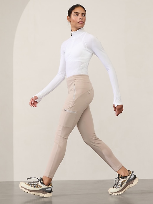 L'image numéro 3 présente Legging cargo hybride à taille haute Headlands