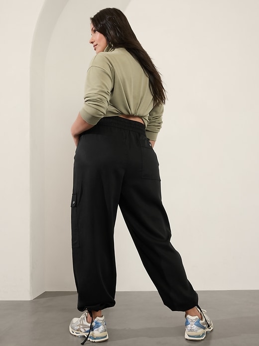 L'image numéro 8 présente Pantalon utilitaire à taille haute Celestial