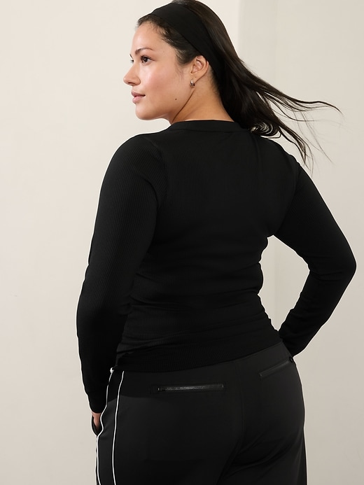 Image number 8 showing, Renew Seamless V-Neck Top