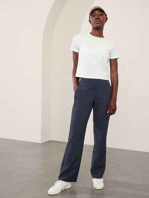 L'image numéro 1 présente Pantalon évasé à taille haute Endless