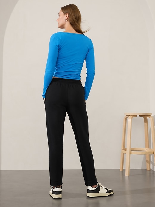 L'image numéro 3 présente Pantalon à taille haute à ourlet à glissière Cozy Karma