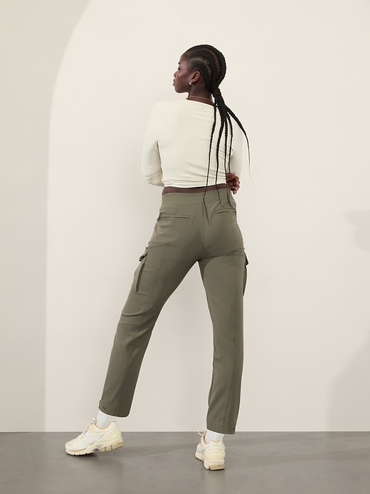 L'image numéro 8 présente Pantalon cargo à taille haute Endless