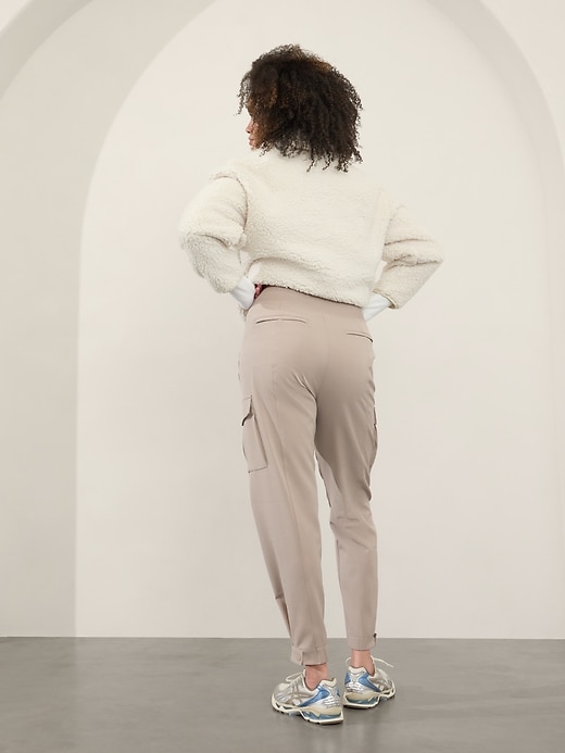 L'image numéro 8 présente Pantalon cargo à taille haute Endless