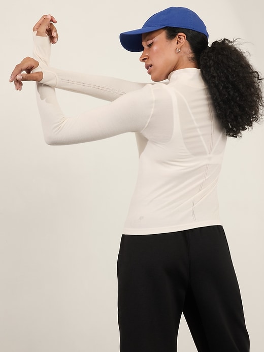 Image number 2 showing, Ascent Seamless Turtleneck