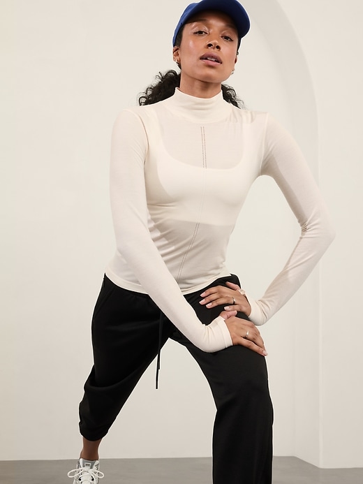 Image number 1 showing, Ascent Seamless Turtleneck