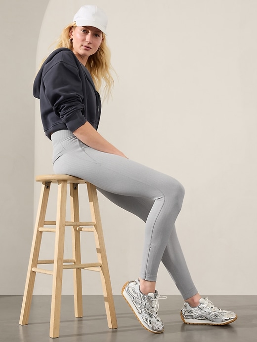 L'image numéro 3 présente Legging à chevrons à taille haute Delancey Skyline