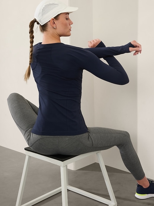 Image number 2 showing, Momentum Seamless Top