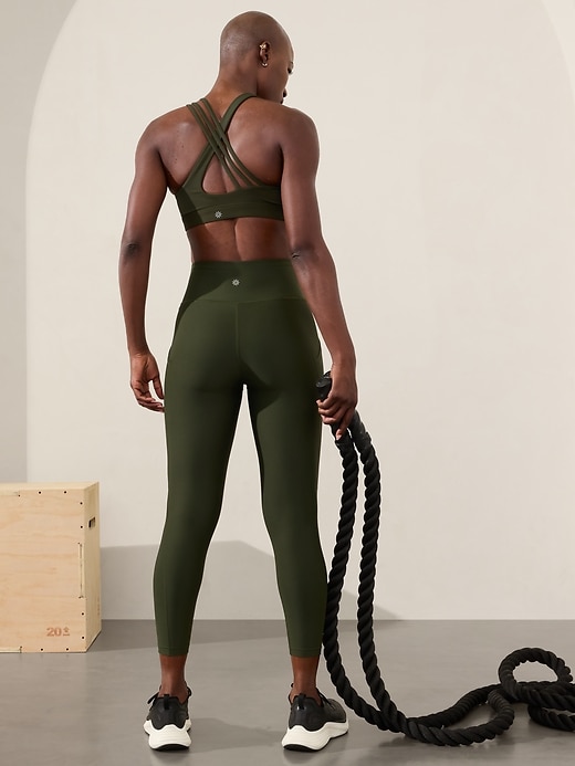 L'image numéro 2 présente Legging 7/8 à taille haute et poches dissimulées Interval