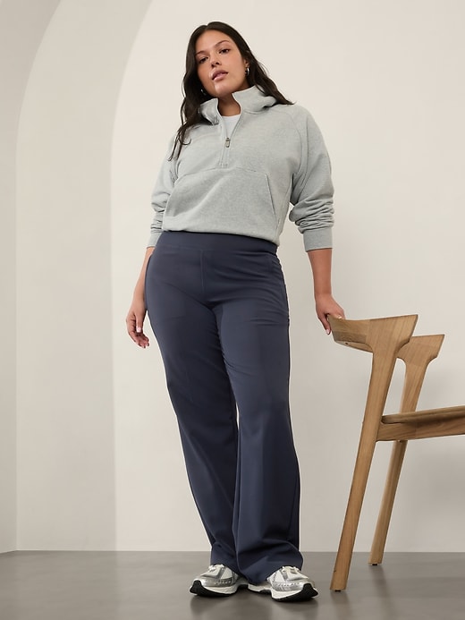 L'image numéro 7 présente Pantalon évasé à taille haute Endless