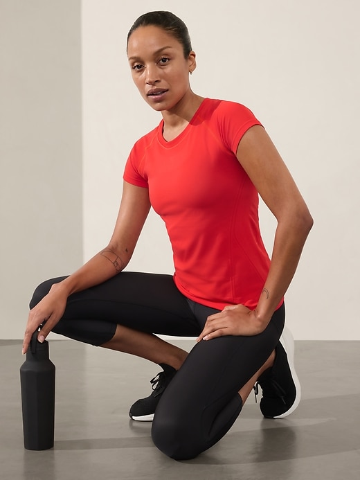 Image number 1 showing, Momentum Seamless Tee