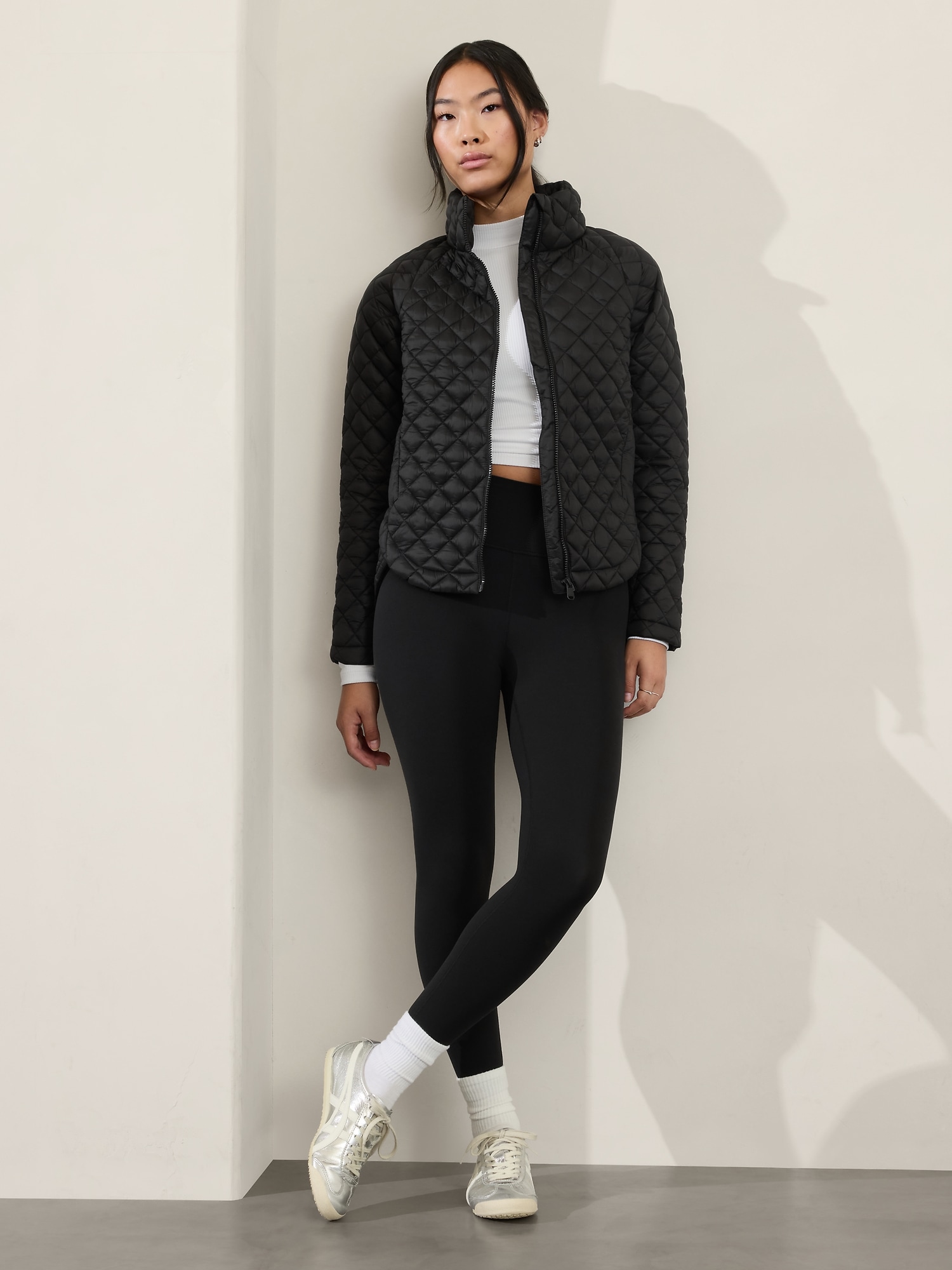 Whisper Featherless Puffer Jacket - Black