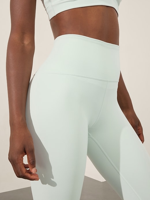 L'image numéro 5 présente Legging 7/8 à taille très haute Elation