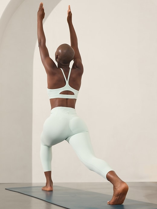 L'image numéro 2 présente Legging 7/8 à taille très haute Elation