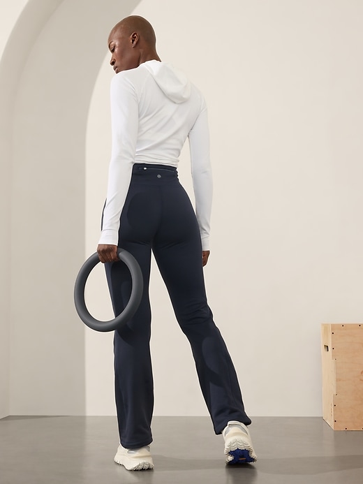 L'image numéro 2 présente Pantalon à taille haute Altitude Edge