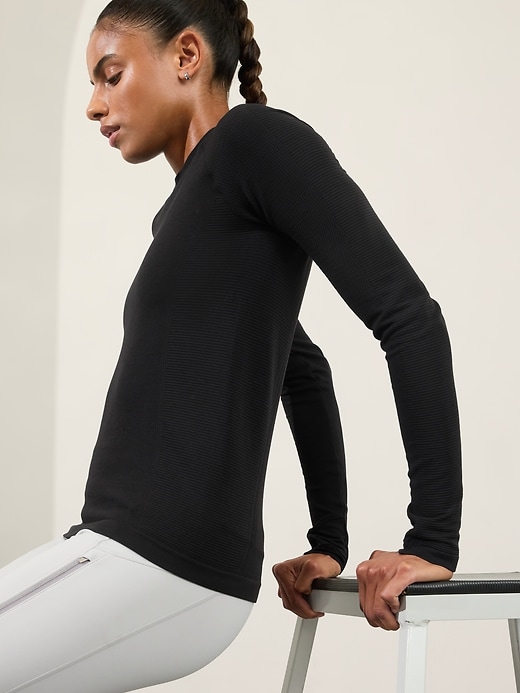 Image number 3 showing, Flurry Seamless Crewneck Top