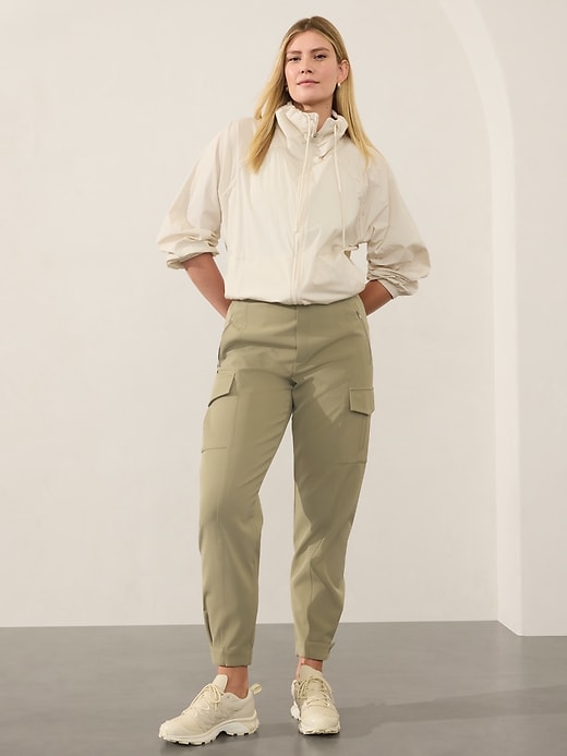 L'image numéro 7 présente Pantalon cargo à taille haute Endless