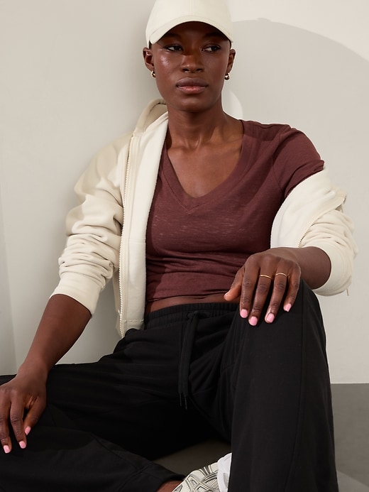 Image number 7 showing, Breezy Scoop V Tee