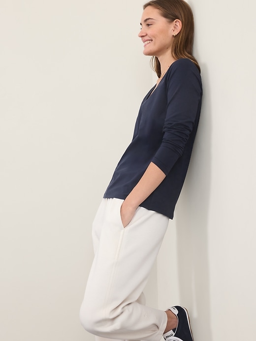 Image number 3 showing, Essential Long V-Neck Top