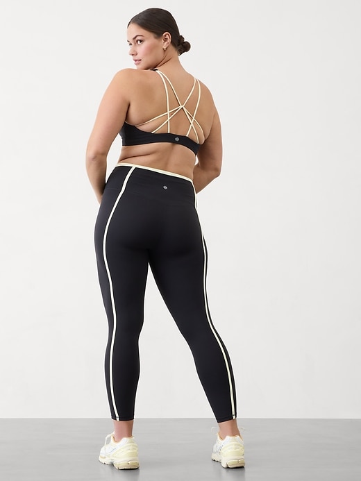 L'image numéro 8 présente Legging 7/8 à taille très haute Elation