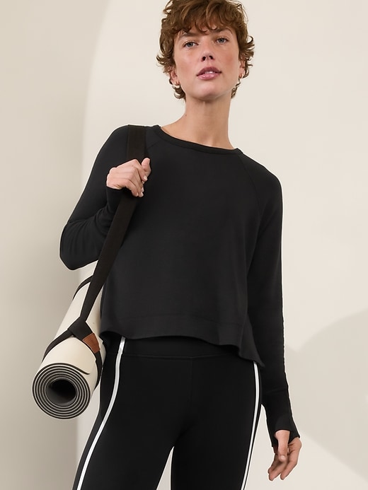 Image number 1 showing, Coaster Luxe Recover High Hip Sweatshirt