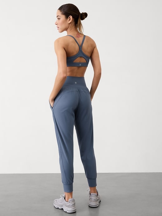 L'image numéro 3 présente Pantalon de jogging à taille haute Salutation