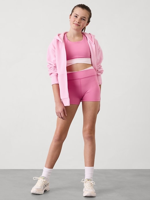 L'image numéro 1 présente Mini-short à effet croisé Transcend Athleta Girl