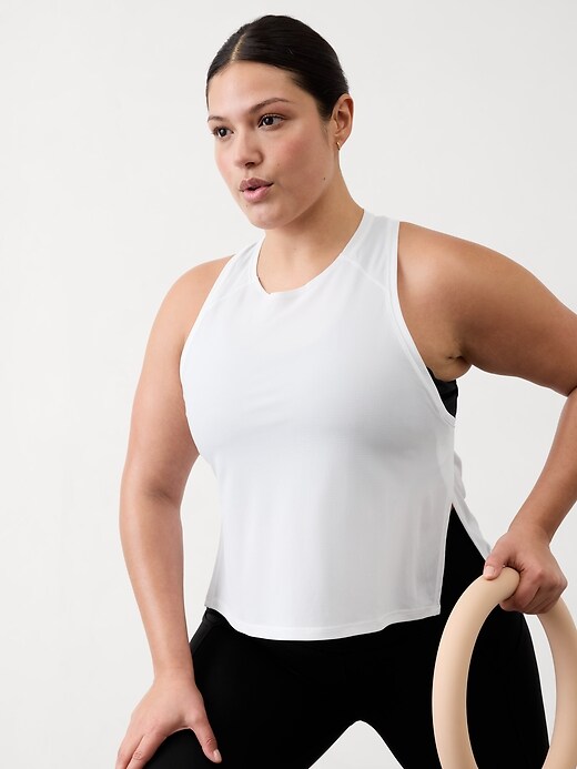 L'image numéro 7 présente Camisole de course en tricot perforé