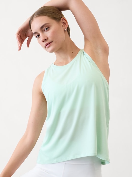 L'image numéro 2 présente Camisole Ease In