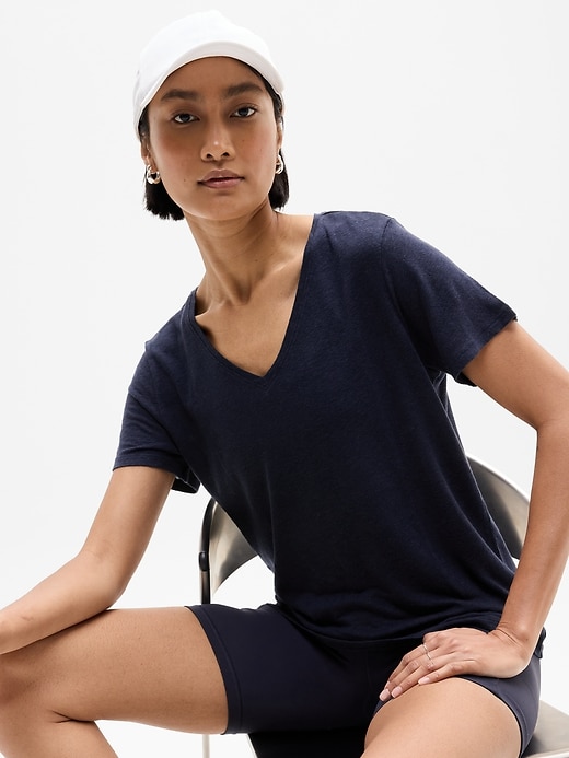 Image number 1 showing, Getaway Linen Blend V-Neck Tee