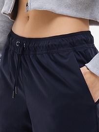 Midday Mid Rise Crop Pant