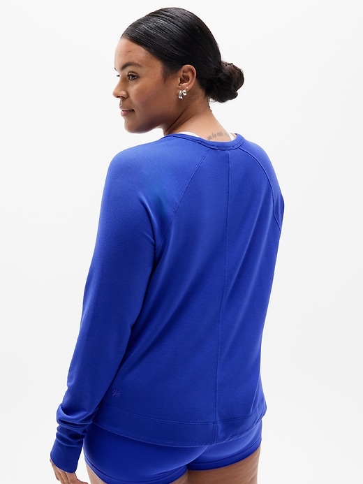 Image number 6 showing, Coaster Luxe Recover High Hip Sweatshirt