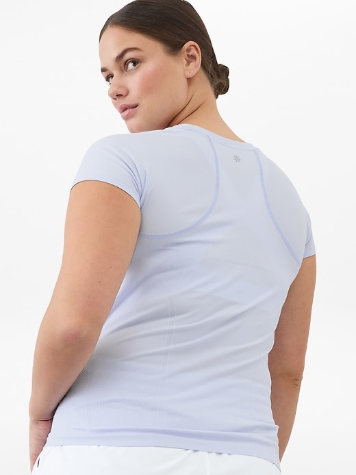 Image number 3 showing, Momentum Seamless Tee