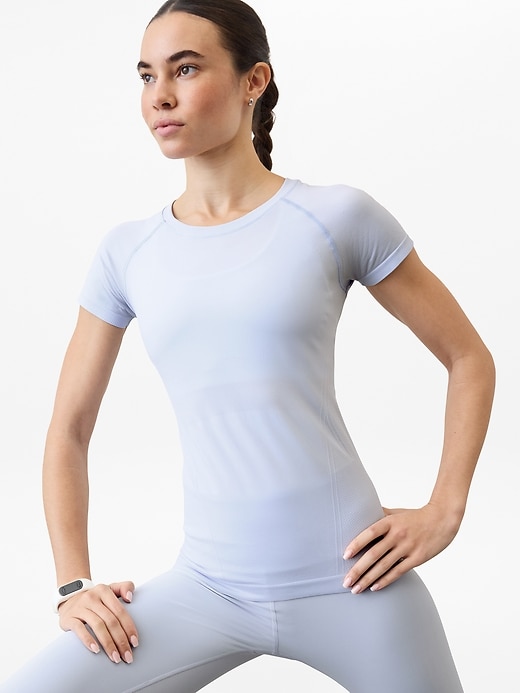 Image number 4 showing, Momentum Seamless Tee