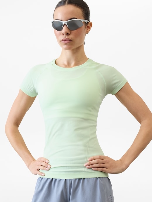 Image number 4 showing, Momentum Seamless Tee