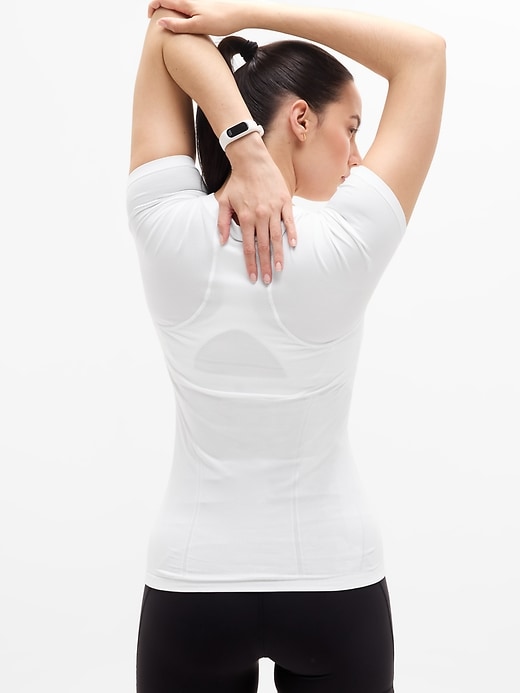 Image number 7 showing, Momentum Seamless Tee