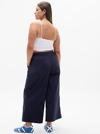 Midday Mid Rise Crop Pant