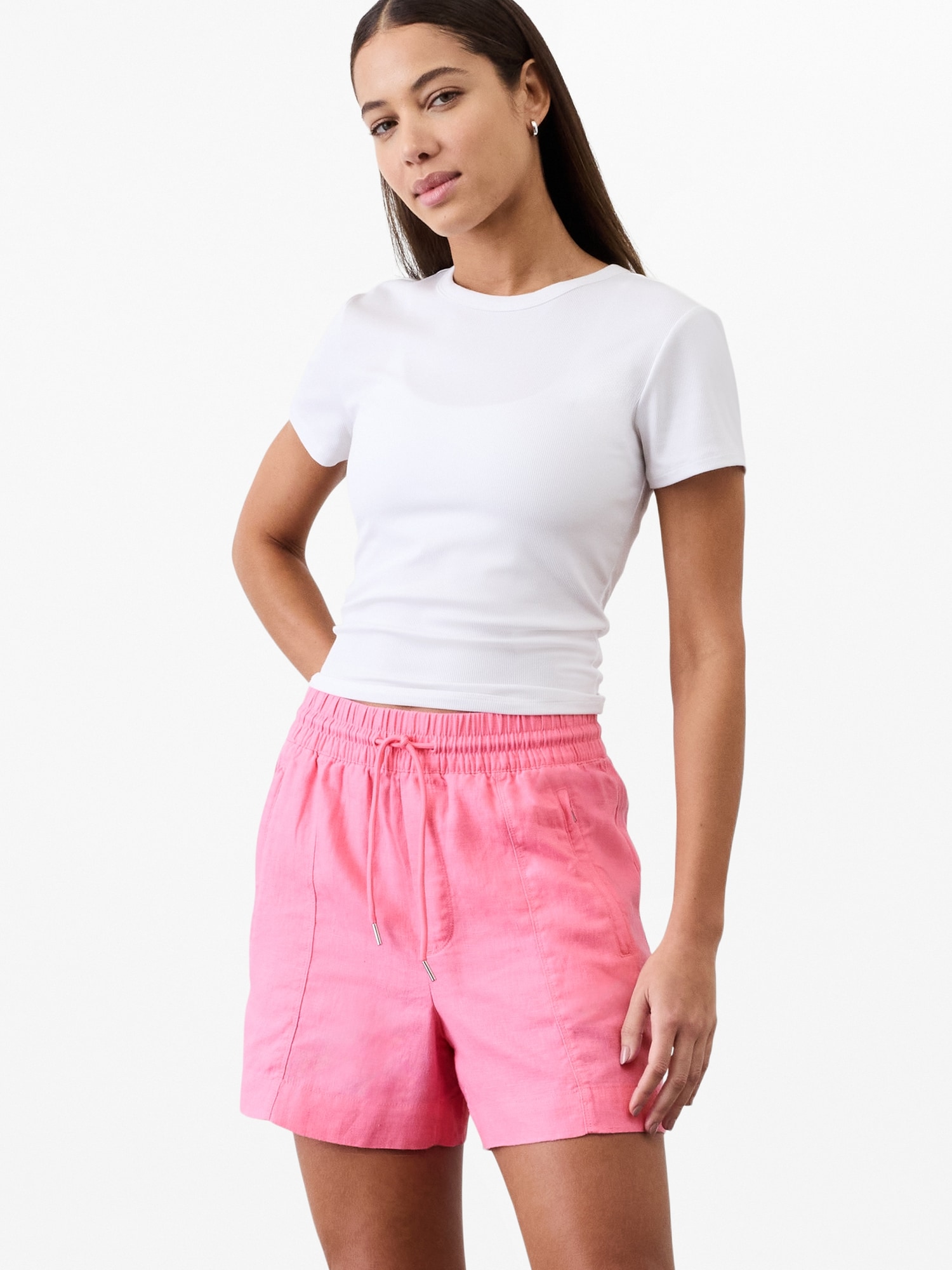 Retreat Linen Mid Rise Short