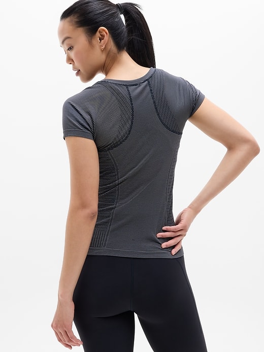 Image number 3 showing, Momentum Seamless Tee