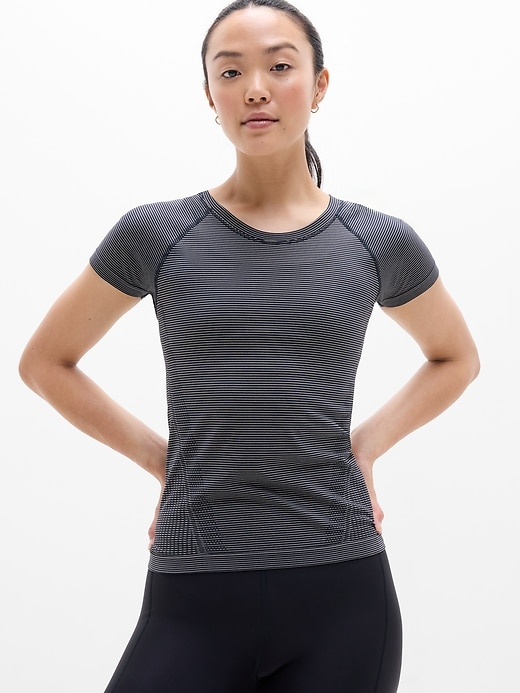Image number 1 showing, Momentum Seamless Tee