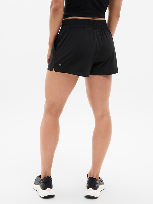 Image number 3 showing, Weekender Mid Rise 3" Run Short