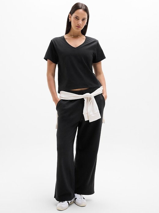 Image number 7 showing, Essential V-Neck Tee