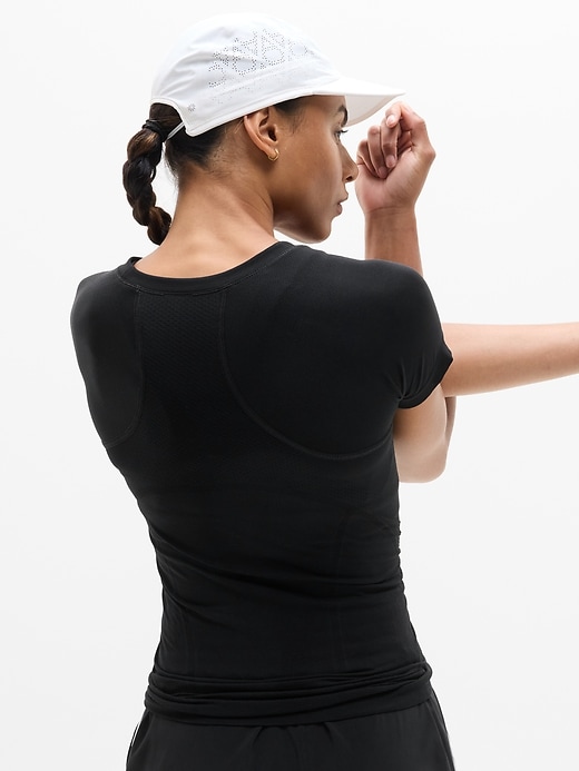 Image number 3 showing, Momentum Seamless Tee