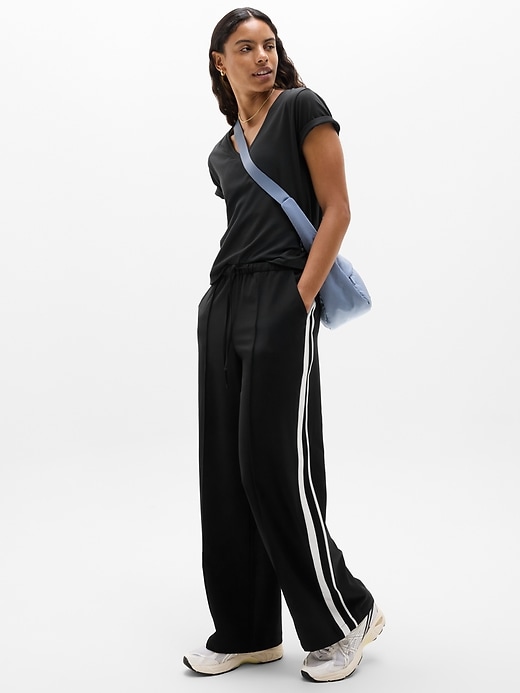 Image number 2 showing, Essential V-Neck Tee